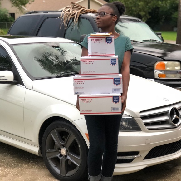 Meet your Posher, Eunice - Picture 3 of 4